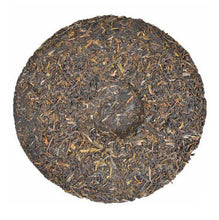 Load image into Gallery viewer, 2014 DaYi "7582" Cake 357g Puerh Sheng Cha Raw Tea - King Tea Mall