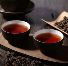 Load image into Gallery viewer, 2015 DaYi "7672" Cake 357g Puerh Shou Cha Ripe Tea - King Tea Mall