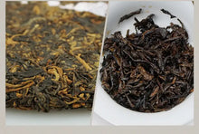 Load image into Gallery viewer, 2015 DaYi "Fei Hu Chuan Qi" (Legend of The Flying Tigers) Cake 357g Puerh Shou Cha Ripe Tea - King Tea Mall