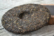 Load image into Gallery viewer, 2016 DaYi "8582" Cake 357g Puerh Sheng Cha Raw Tea （Batch 1602) - King Tea Mall
