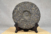 Load image into Gallery viewer, 2016 DaYi "Yun Shui Zhen" (Cloud Moisture Treasure) Cake 357g Puerh Sheng Cha Raw Tea - King Tea Mall