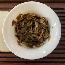 Load image into Gallery viewer, 2018 DC Chun Hui (Spring Sunshine- Mengsong Big Tree) 150g Cake Puerh Sheng Cha  - photo 10
