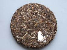 Laden Sie das Bild in den Galerie-Viewer, 【Free Shipping】2018 KingTeaMall Spring "NAN NUO BA MA" GuShu 200g Cake Puerh Sheng Cha Raw Tea - King Tea Mall