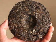 Load image into Gallery viewer, 【Free Shipping】2018 KingTeaMall Spring "ZI QI" Cake 100g Puerh GuShu Sheng Cha Raw Tea - King Tea Mall