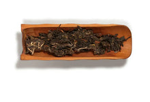 Load image into Gallery viewer, 2019 DaYi "7542" Cake 357g Puerh Sheng Cha Raw Tea - King Tea Mall