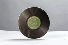 Carica l'immagine nel visualizzatore di Gallery, 2020 Dayi (Commemorative Limited Set) 200g*2pcs Puerh Pan Cake 7542 Raw Tea Shen - photo 4