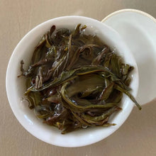 Load image into Gallery viewer, 2020 FengHuang DanCong Xue Pian - Ya Shi Xiang (Winter - Snowflake - Duck Poop F - photo 5