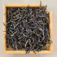 Load image into Gallery viewer, 2020 FengHuang DanCong Xue Pian - Ya Shi Xiang (Winter - Snowflake - Duck Poop F