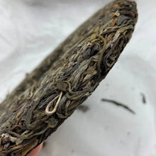 Carica l'immagine nel visualizzatore di Gallery, 2020 KingTeaMall Autumn Meng Ku Flavor Cake 357g Puerh Raw Tea Sheng Cha - photo 8