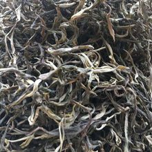 Laden Sie das Bild in den Galerie-Viewer, 2020 KingTeaMall Spring Ye Fang Cha (Wild Arbor Tree ) Loose Leaf Puerh Raw Tea  - photo 3