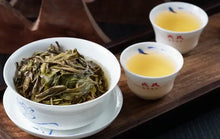 Charger l'image dans la galerie, 2020 MengKu RongShi Qiao Mu Wang (Arbor King) Brick 1000g Puerh Raw Tea Sheng Ch - photo 3