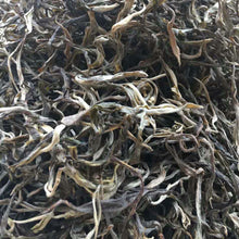 Cargar imagen en el visor de la galería, [Sold Out] 2020 KingTeaMall Spring &quot;Ye Fang Cha&quot; (Wild Arbor Tree ) Loose Leaf Puerh Raw Tea Sheng Cha