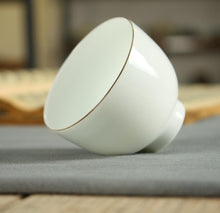 Carica l&#39;immagine nel visualizzatore di Gallery, Milk White Glaze Porcelain &quot;GaiWan&quot; 160cc, 4 Kinds of matching Tea Cups