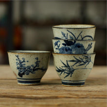 Laden Sie das Bild in den Galerie-Viewer, Rustic Porcelain 1 set of 4 Tea Cups, 60cc, &quot;Si Jun Zi&quot; (Four Gentlemen)