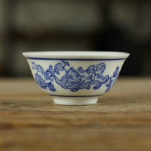 Charger l&#39;image dans la galerie, Blue &amp; White Porcelain, Tea Cups, Traditional Painting, Tea Cup, 2 Variations.