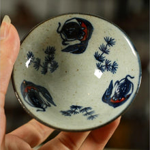 Carica l&#39;immagine nel visualizzatore di Gallery, Rustic Blue and White Porcelain, 120cc Gaiwan, Tea Cup, 2 Variations.