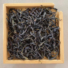 Load image into Gallery viewer, 2020 FengHuang DanCong &quot;Xue Pian - Ya Shi Xiang&quot; (Winter - Snowflake - Duck Poop Fragrance) A++ Level Oolong,Loose Leaf Tea
