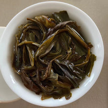 Cargar imagen en el visor de la galería, 2020 FengHuang DanCong &quot;Xue Pian - Ya Shi Xiang&quot; (Winter - Snowflake - Duck Poop Fragrance) A+++ Level Oolong,Loose Leaf Tea