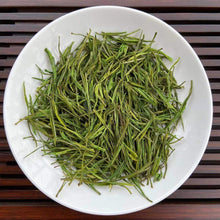 Laden Sie das Bild in den Galerie-Viewer, 2021 Early Spring An Ji Bai Cha (AnJi BaiCha) A+++ Grade Green Tea Zhejiang