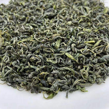 Carica l'immagine nel visualizzatore di Gallery, 2021 Early Spring Lu Shan Yun Wu (LuShan YunWu / Cloud Fog) A Grade Green Tea - photo 2