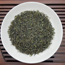 Carica l'immagine nel visualizzatore di Gallery, 2021 Early Spring Lu Shan Yun Wu (LuShan YunWu / Cloud Fog) A Grade Green Tea