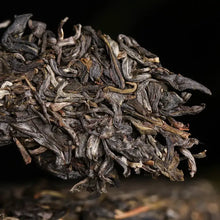 Load image into Gallery viewer, 2021 MengKu RongShi Bing Dao - Wang Zi (Bingdao - Prince) Cake 100g - 357g Puerh - photo 12
