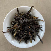 Load image into Gallery viewer, 2020 FengHuang DanCong &quot;Xue Pian - Ya Shi Xiang&quot; (Winter - Snowflake - Duck Poop Fragrance) A++++ Oolong,Loose Leaf Tea, Chaozhou