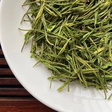 Load image into Gallery viewer, 2022 Early Spring An Ji Bai Cha (AnJi BaiCha) A+++ Grade Green Tea Zhejiang - photo 5