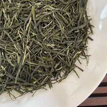 Charger l'image dans la galerie, 2022 Early Spring Xin Yang Mao Jian (Xinyang Maojian) A++++ Grade Green Tea Hena - photo 4