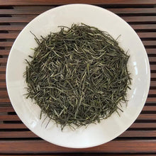 Charger l'image dans la galerie, 2022 Early Spring Xin Yang Mao Jian (Xinyang Maojian) A++++ Grade Green Tea Hena