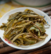 Load image into Gallery viewer, 2022 MengKu RongShi "Chun Jian" (Spring Bud) Cake 400g Puerh Raw Tea Sheng Cha - King Tea Mall - photo 5