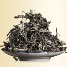 Load image into Gallery viewer, 2022 MengKu RongShi "Tou Cai - Ji Shao Shu" (1st Picking - Rare Tree) Cake 8g / 357g 100g, Loose Leaf 100g / Cylinder 600g Puerh Raw Tea Sheng Cha - King Tea Mall - photo 9