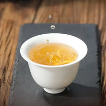 Load image into Gallery viewer, 2022 Xiaguan Da Xue Shan (Big Snow Mountain) 357g Puerh Raw Tea Sheng Cha - photo 5