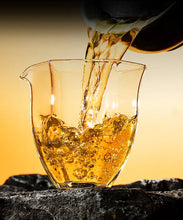 Load image into Gallery viewer, 2022 XingHai "Wu Jin Hao" (Dark Gold) Cake 357g Puerh Raw Tea Sheng Cha - King Tea Mall - photo 3