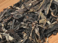 Charger l'image dans la galerie, 2023 ChenShengHao "Yu Tu Ying Chun" (Zodiac Rabbit Year) Cake 357g Puerh Raw Tea Sheng Cha - King Tea Mall - photo 3
