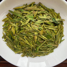 Load image into Gallery viewer, 2023 Early Spring Long Jing (Dragon Well) A++++ Grade Green Tea, ZheJiang Provin - photo 2