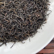 Load image into Gallery viewer, 2024 Early Spring Black Tea Jiu Qu Hong Mei - Nen Ya (Jiuqu Red Plum - Tiny Bud) - photo 5