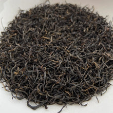 Load image into Gallery viewer, 2024 Early Spring Black Tea Jiu Qu Hong Mei - Nen Ya (Jiuqu Red Plum - Tiny Bud) - photo 6
