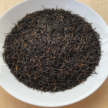 Load image into Gallery viewer, 2024 Early Spring Xiao Zhong - Gui Yuan Wei (Souchong - Longan Flavor) A+++ Blac - photo 2
