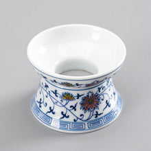 Charger l&#39;image dans la galerie, Tea Strainer / Filter &quot;Qing Hua Ci&quot; (Blue and White Porcelain) Twining Lotus Pattern - King Tea Mall