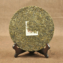 Cargar imagen en el visor de la galería, 2015 XiaGuan &quot;8113 - Zao Chun&quot; (Early Spring) Cake 357g Puerh Sheng Cha Raw Tea - King Tea Mall