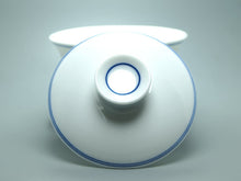 Carica l&#39;immagine nel visualizzatore di Gallery, Porcelain GaiWan 100ml Blue Circle White Body with Calligraphy Tea Ware - King Tea Mall
