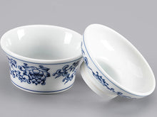Cargar imagen en el visor de la galería, Porcelain Tea Strainer Filter  D8.6 * H6 cm - King Tea Mall