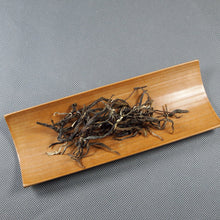 Carica l&#39;immagine nel visualizzatore di Gallery, Bamboo “Cha He” Tea Holder Hand Made L18cm *  W6.5cm * H1.7cm - King Tea Mall