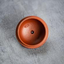 Laden Sie das Bild in den Galerie-Viewer, Yixing &quot;Li Xing&quot; (Pear Style) Teapot in Zhao Zhuang Zhu Ni Clay