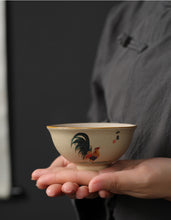 Laden Sie das Bild in den Galerie-Viewer, Rough Pottery &quot;Ji Gang Bei&quot; (Rooster Cup) Tea Cup 2 Sets Variations Teawares