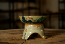 Cargar imagen en el visor de la galería, Rustic  Pottery Porcelain &quot;Cha Lou&quot; Strainer with Traditional Patterns