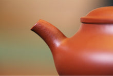 Cargar imagen en el visor de la galería, Dayi &quot;Xu Bian&quot; Classic Yixing Teapot in Zhu Ni Clay 130ml