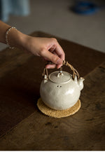 Cargar imagen en el visor de la galería, Natural Loofah Pad for Yixing Teapot, Cup, Gaiwan