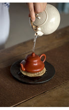 Laden Sie das Bild in den Galerie-Viewer, Natural Loofah Pad for Yixing Teapot, Cup, Gaiwan